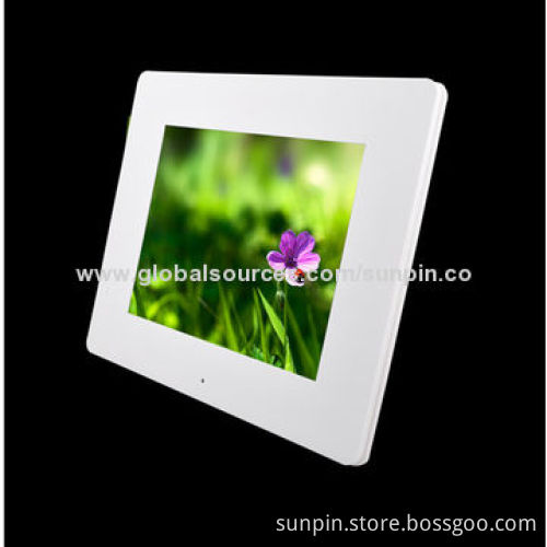 Multifunction Digital Photo Frame with 1,024 x 600 Resolution